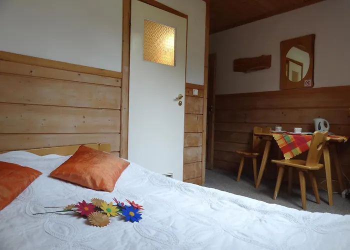 Camping Harenda Pokoje Goscinne I Domki